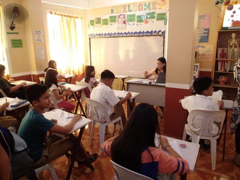 フィリピンの現地校対面授業再開の方向性